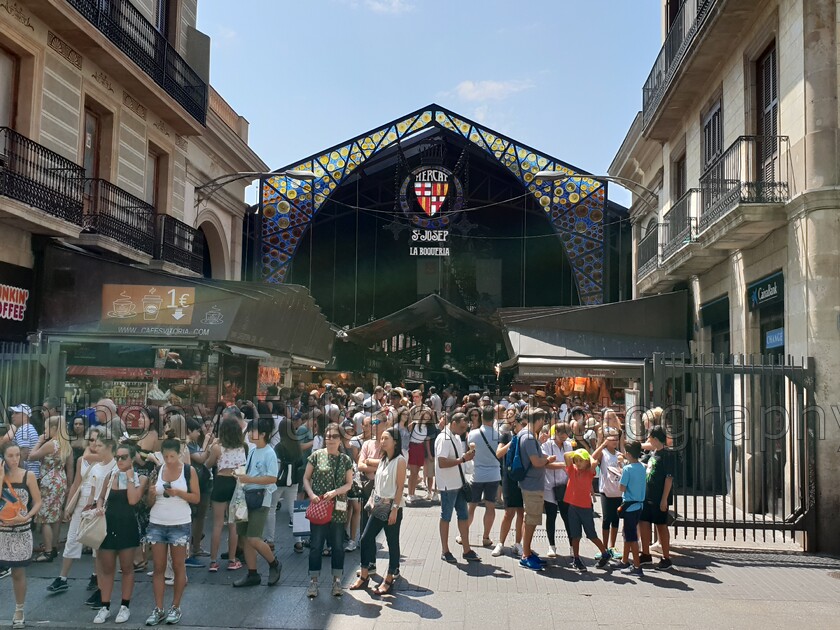 Market 
 Keywords: Barcelona, catherdral, spain, street, urban,