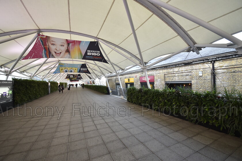 Excel 
 Walkway from train station to Excel 
 Keywords: excel, excel london, walkway, covered walkway, event venue, exhibition venue, exhibition, venue, halls,