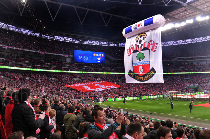 Cup final 
 Southampton vs Manchester untied in the League cup final at Wembley 
 Keywords: Wembley, football, league cup, cup final, southampton, manchester, manchester utd, soccer,