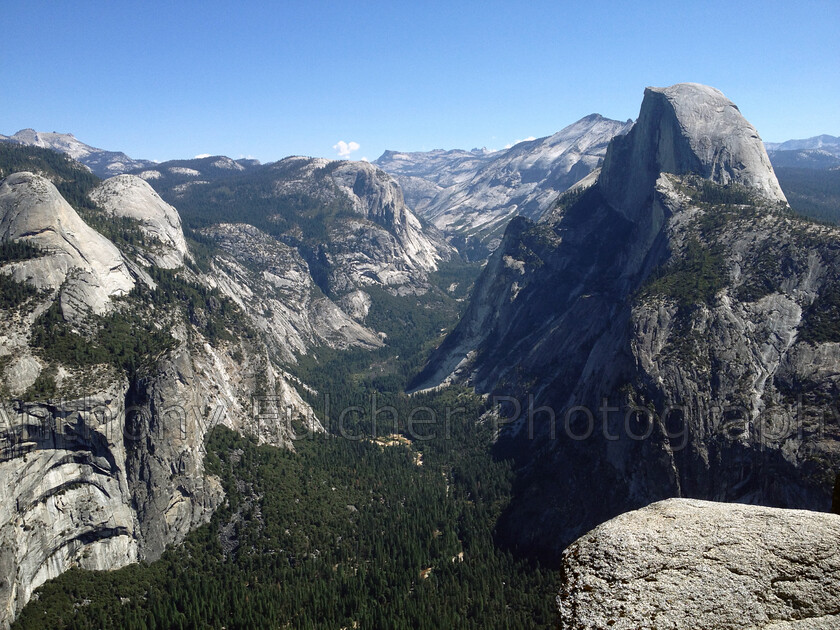 Half dome 
 Half dome from Glacier point in Yosemite National park USA 
 Keywords: Yosemite, national park, landscape, peaceful, usa, travel, park, view,